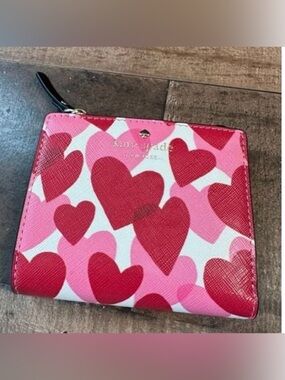 Kate Spade New York Yours Truly Print Adalyn Wallet in the Heart Party